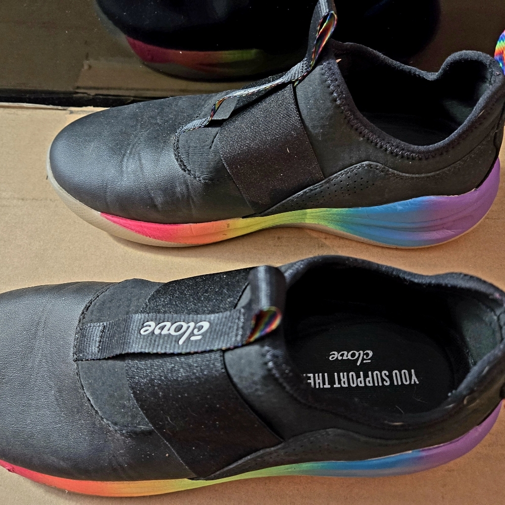 Clove rainbow bottom shoes